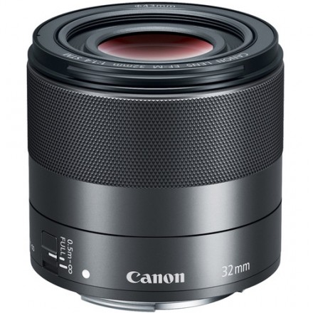 Объектив Canon EF-M 32mm f/1.4 STM